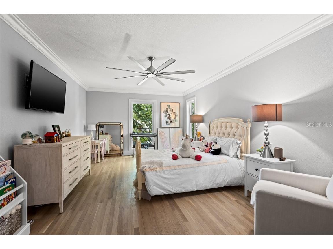 1365 Brightwaters Boulevard NE Saint Petersburg FL 33704 TB8412312 image57