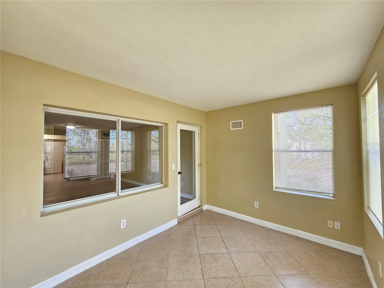 1365 Drew Street #102 Clearwater FL 33755 TB8494134 image2