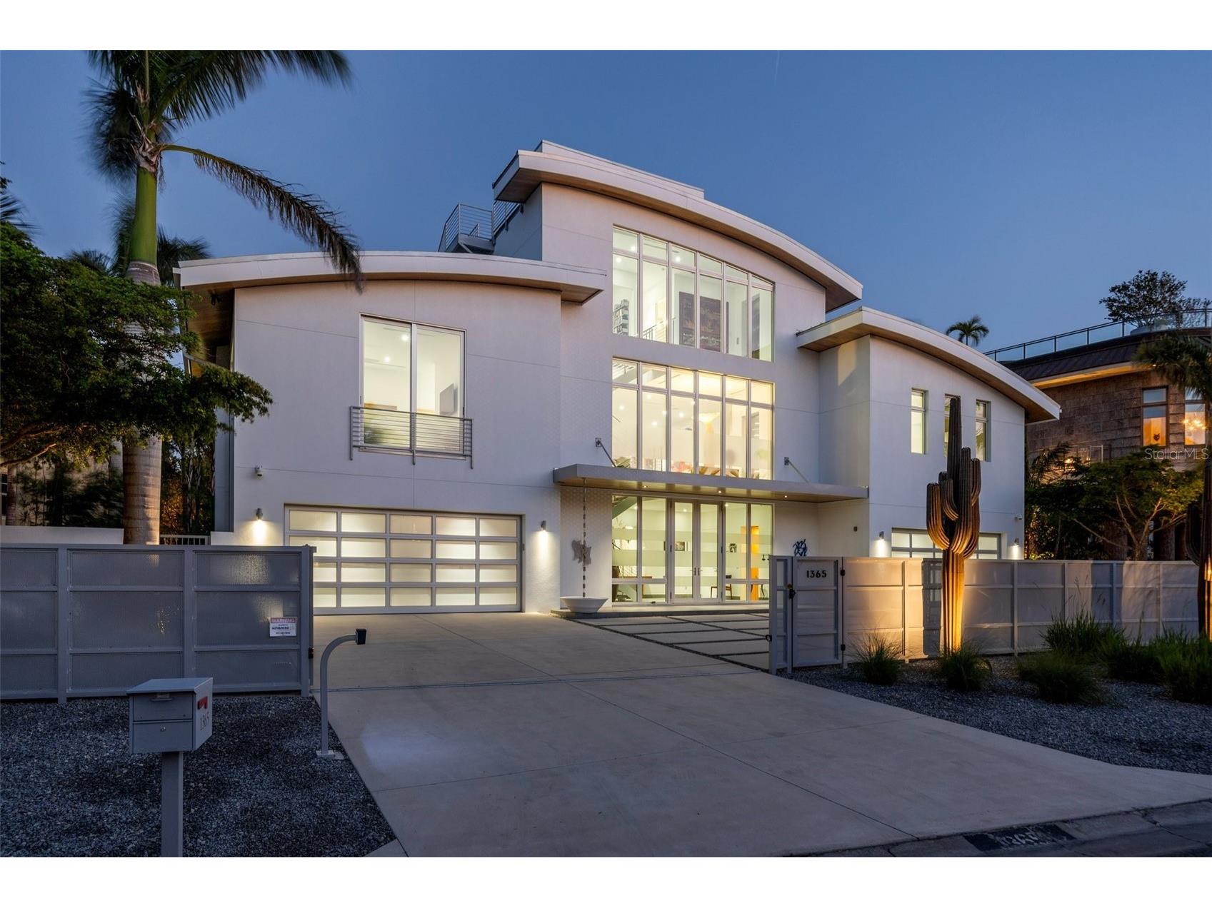 1365 Harbor Drive Sarasota FL 34239 A4672827 image2