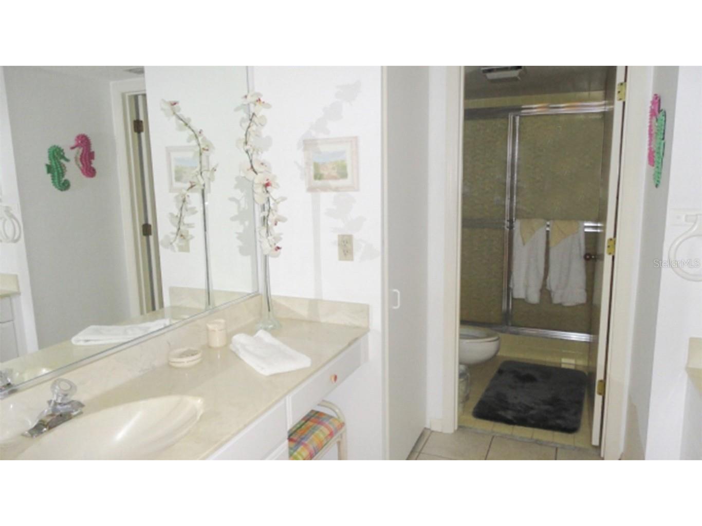 1365 Siesta Bayside Drive #1365-C Sarasota FL 34242 A4589580 image13