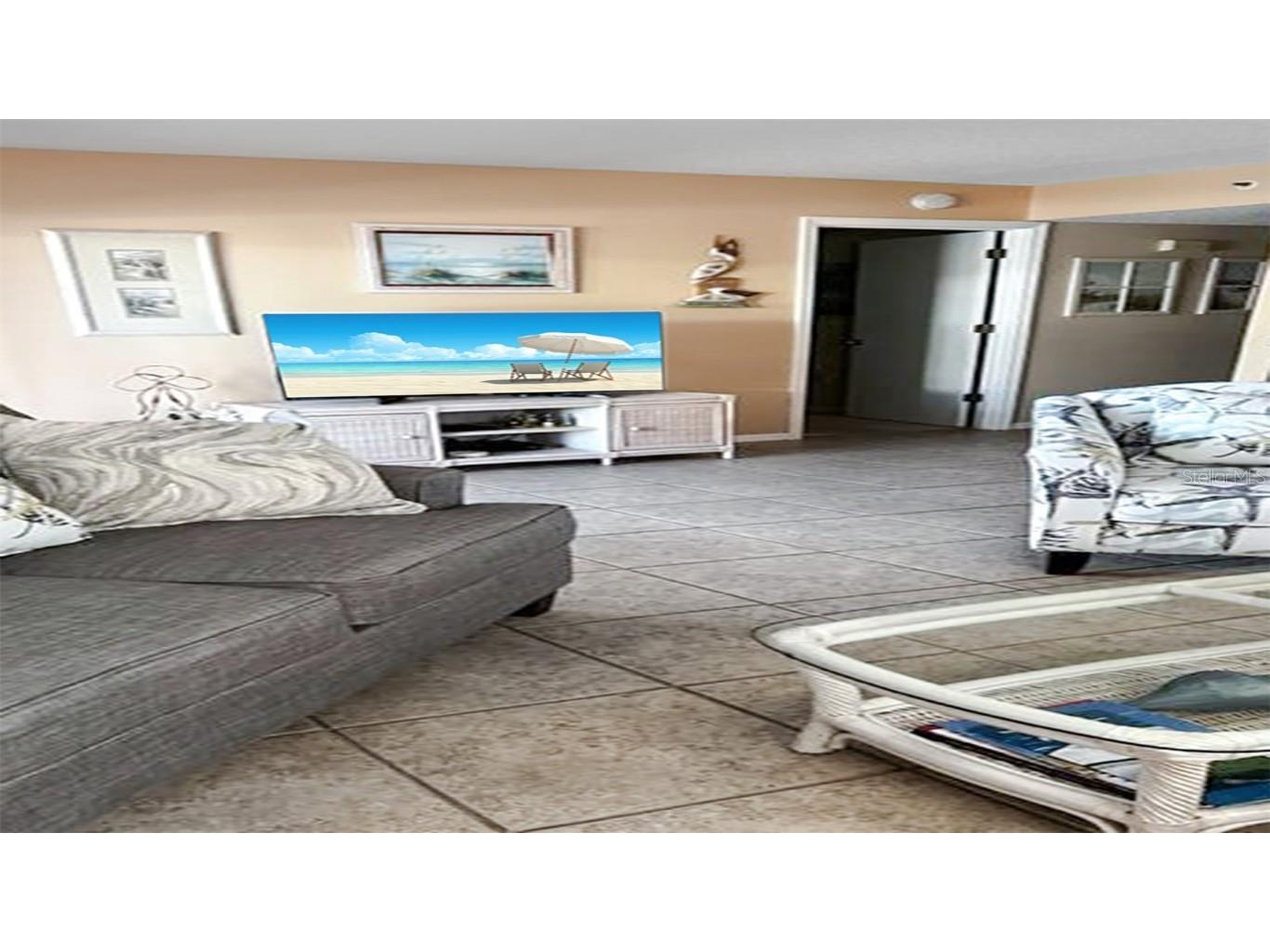 1365 Siesta Bayside Drive #1365-C Sarasota FL 34242 A4589580 image5