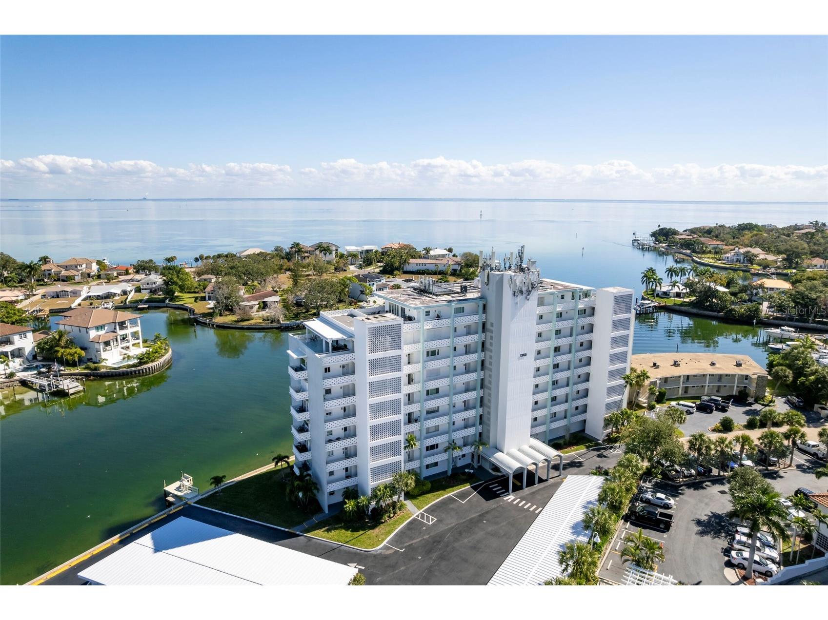 1365 Snell Isle Boulevard NE #2B Saint Petersburg FL 33704 W7882446 image1