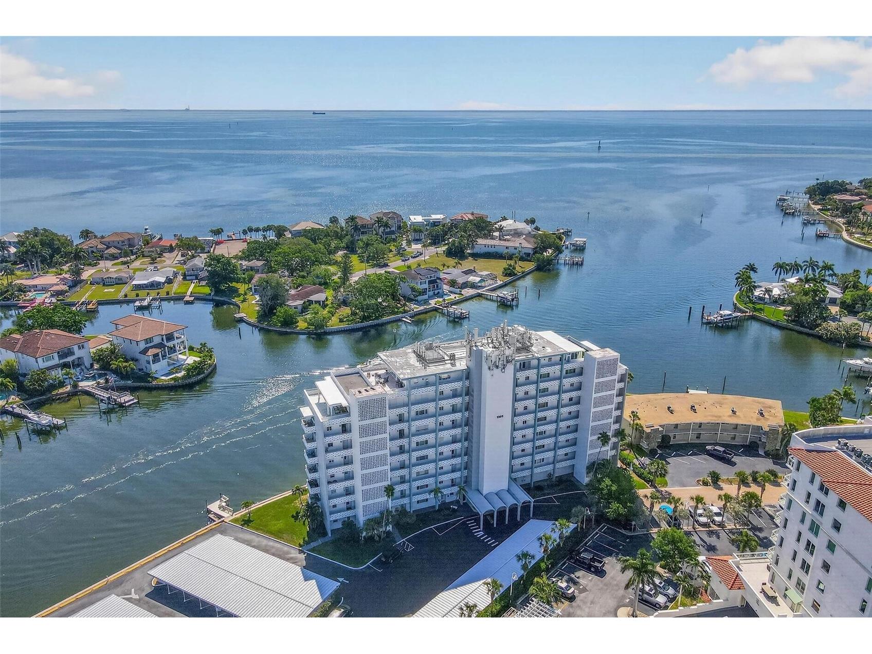 1365 Snell Isle Boulevard NE #6A Saint Petersburg FL 33704 TB8497108 image4