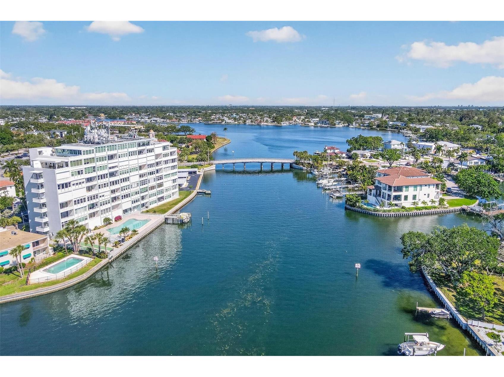 1365 Snell Isle Boulevard NE #6A Saint Petersburg FL 33704 TB8497108 image5