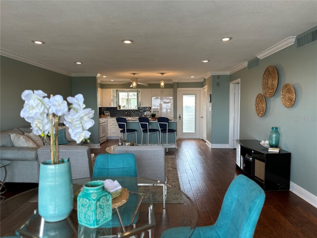 1365 Snell Isle Boulevard NE #6E Saint Petersburg FL 33704 - TAMPA BAY TB8401894 image1