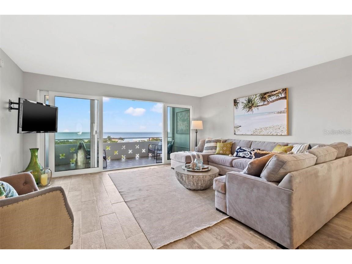 1365 Snell Isle Boulevard NE #8D Saint Petersburg FL 33704 TB8415345 image10