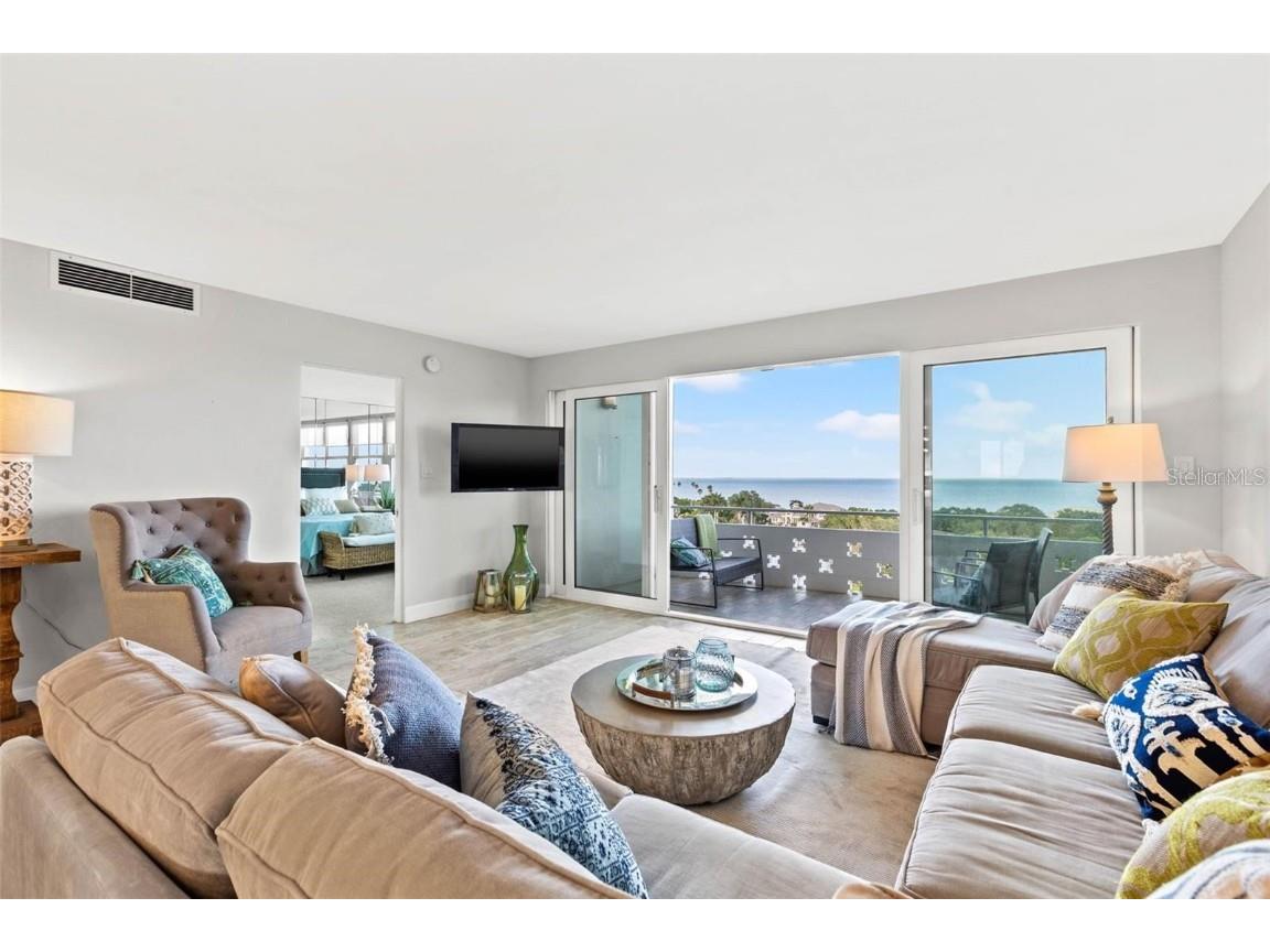 1365 Snell Isle Boulevard NE #8D Saint Petersburg FL 33704 TB8415345 image11