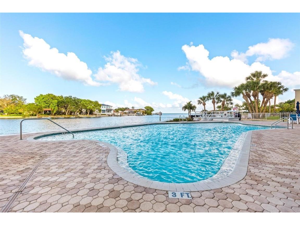 1365 Snell Isle Boulevard NE #8D Saint Petersburg FL 33704 TB8415345 image29