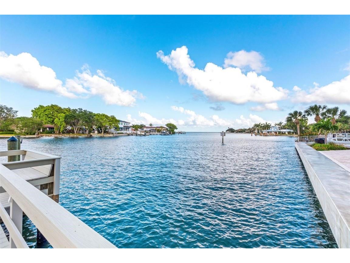 1365 Snell Isle Boulevard NE #8D Saint Petersburg FL 33704 TB8415345 image31