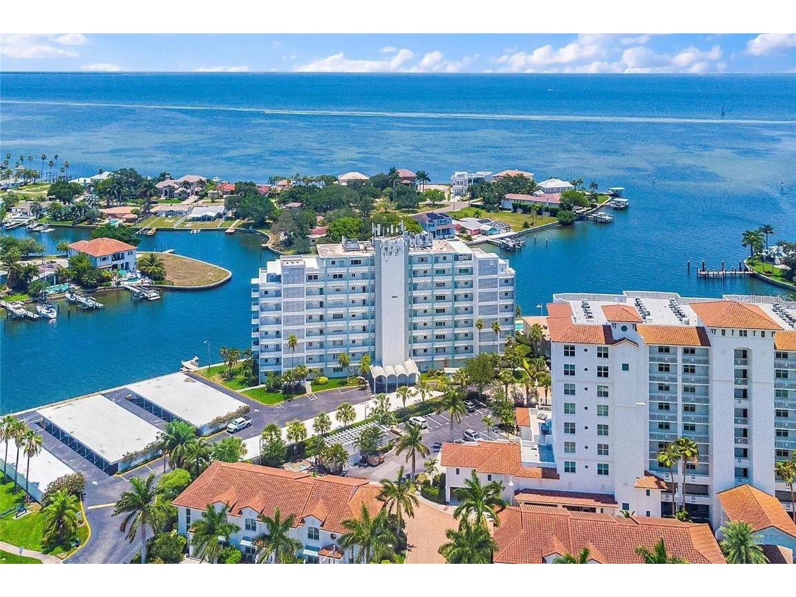 1365 Snell Isle Boulevard NE #8D Saint Petersburg FL 33704 TB8415345 image36