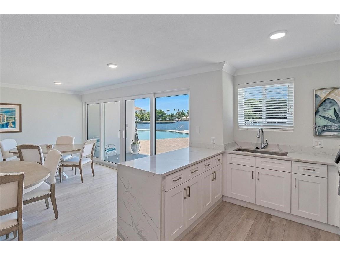 1365 Snell Isle Boulevard NE #8D Saint Petersburg FL 33704 TB8415345 image44