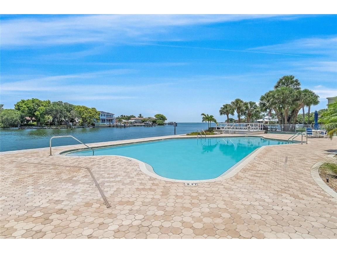 1365 Snell Isle Boulevard NE #8D Saint Petersburg FL 33704 TB8415345 image46