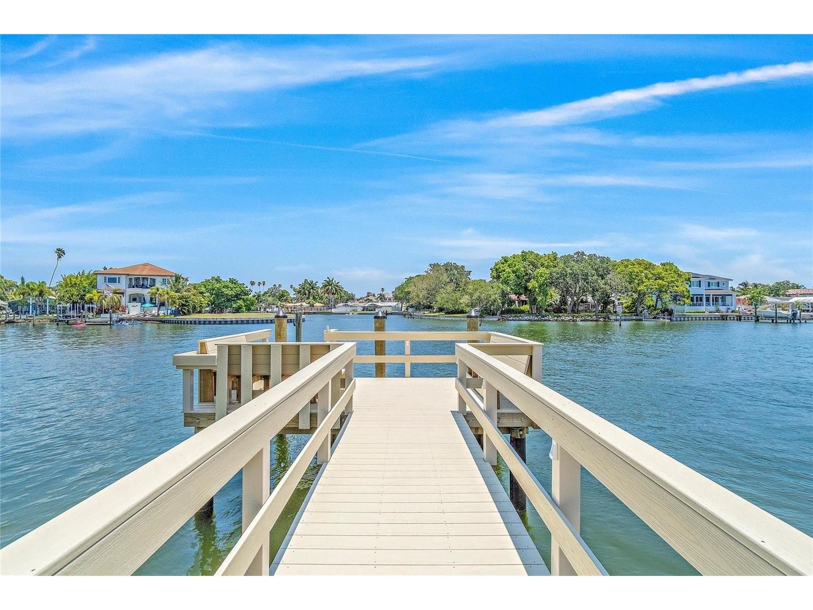 1365 Snell Isle Boulevard NE #8D Saint Petersburg FL 33704 TB8493216 image38