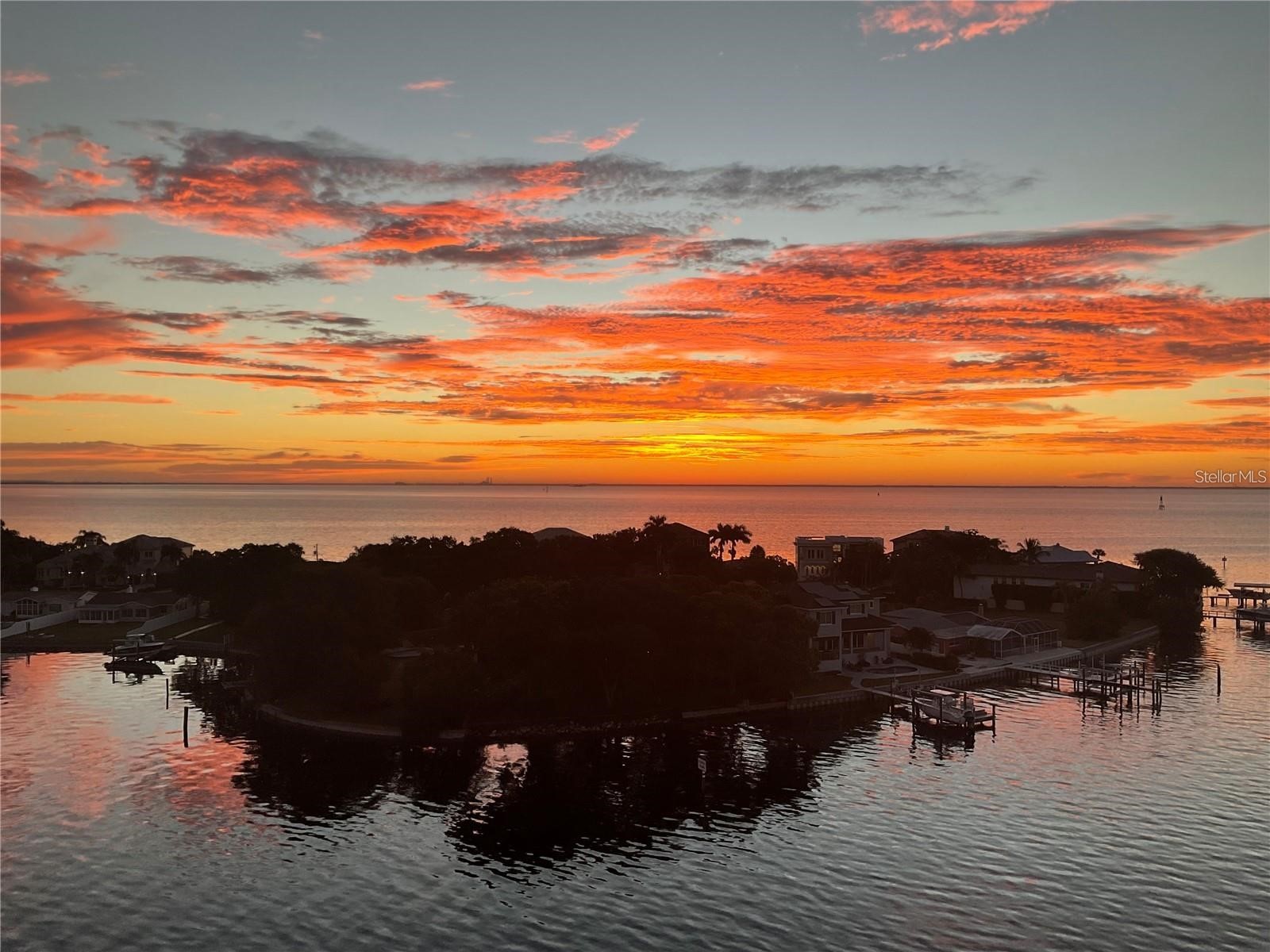 1365 Snell Isle Boulevard NE #8D Saint Petersburg FL 33704 TB8493216 image39