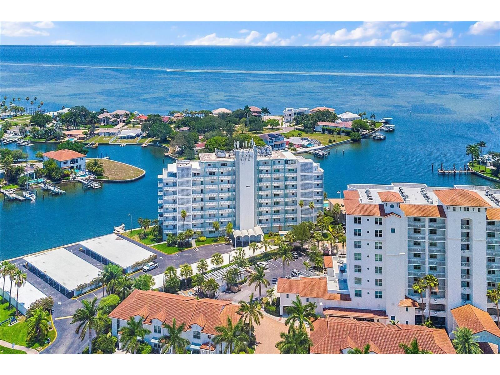 1365 Snell Isle Boulevard NE #8D Saint Petersburg FL 33704 TB8501400 image1