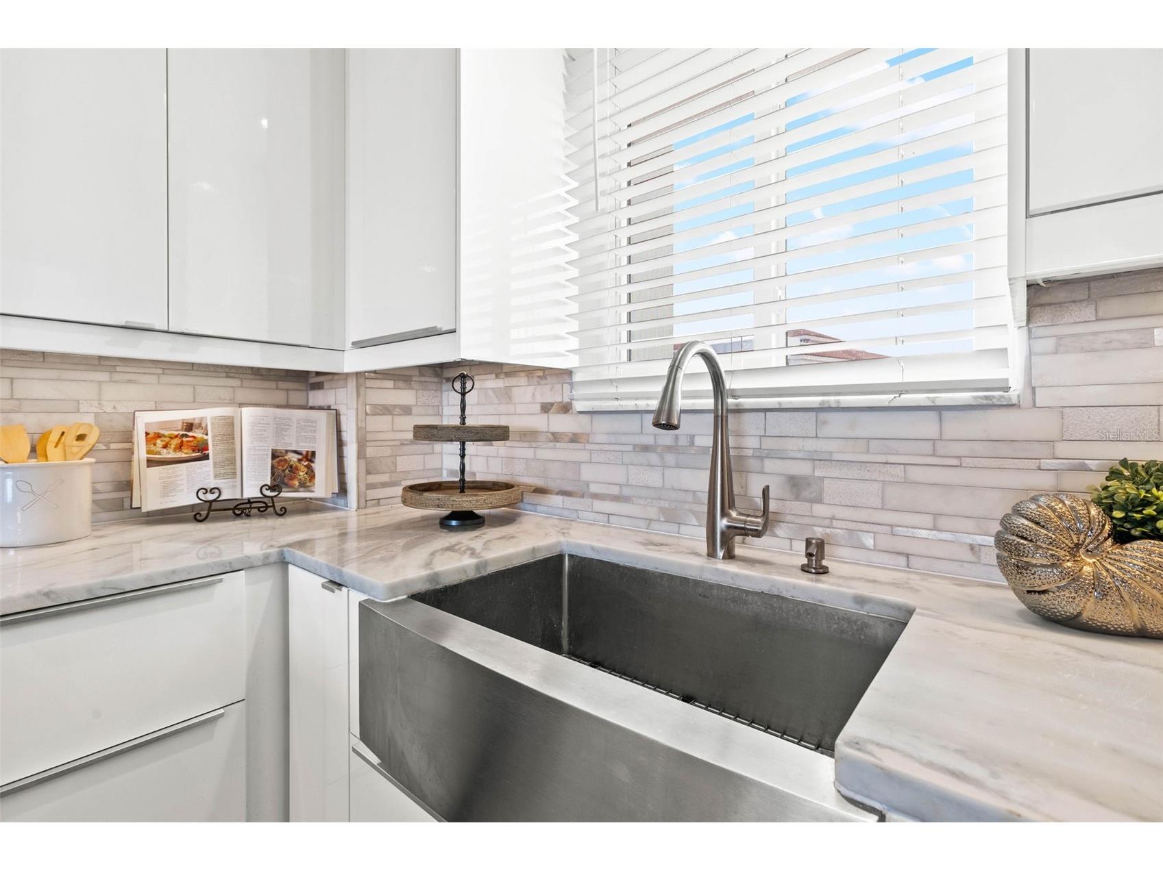 1365 Snell Isle Boulevard NE #8D Saint Petersburg FL 33704 TB8501400 image15