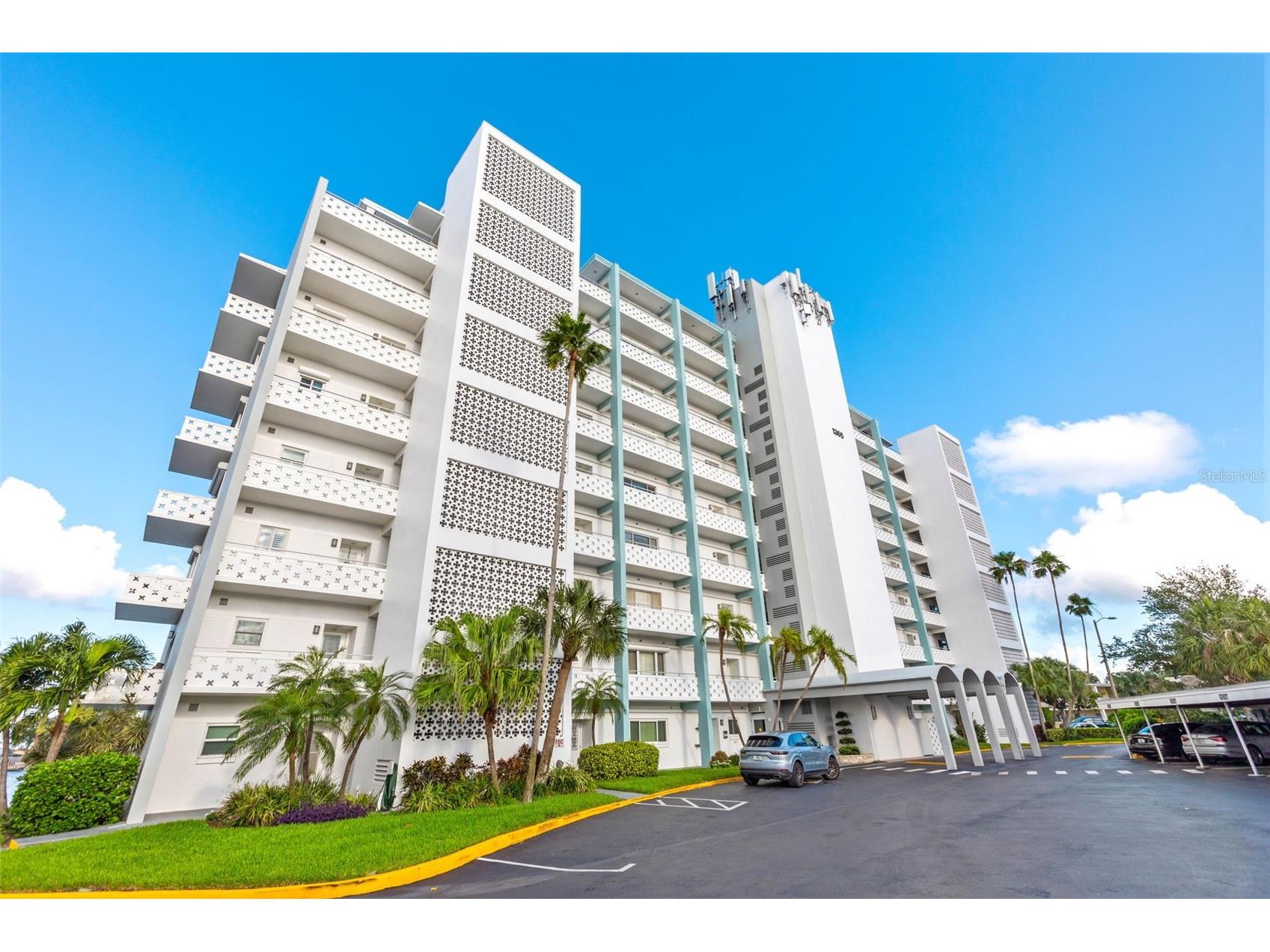 1365 Snell Isle Boulevard NE #8D Saint Petersburg FL 33704 TB8501400 image2