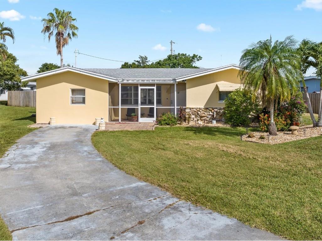 1365 Washington Drive North Fort Myers FL 33917 C7493887 image1