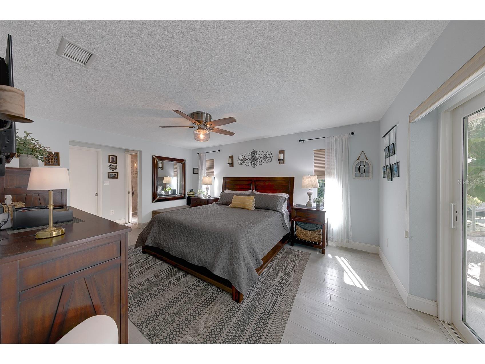 13650 96th Terrace Seminole FL 33776 TB8525140 image12