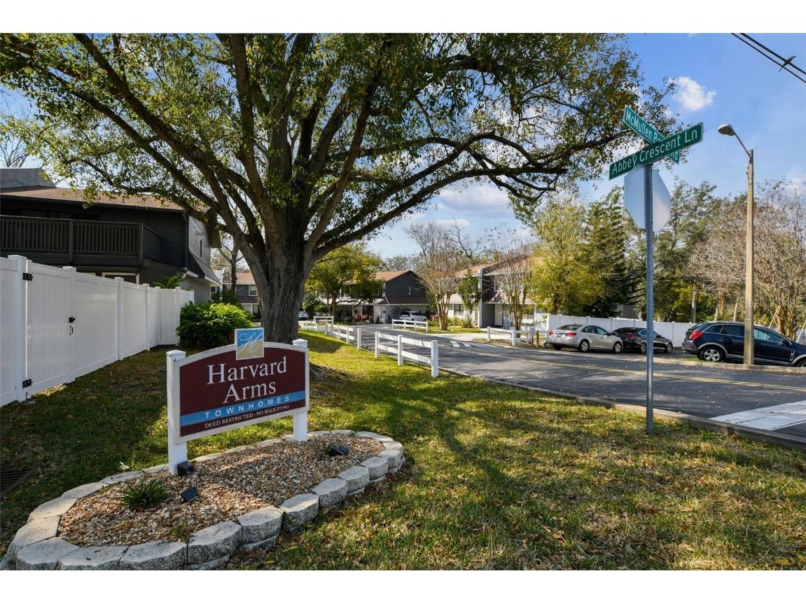 1366 Abbey Crescent Lane Clearwater FL 33759 U8192002 image1