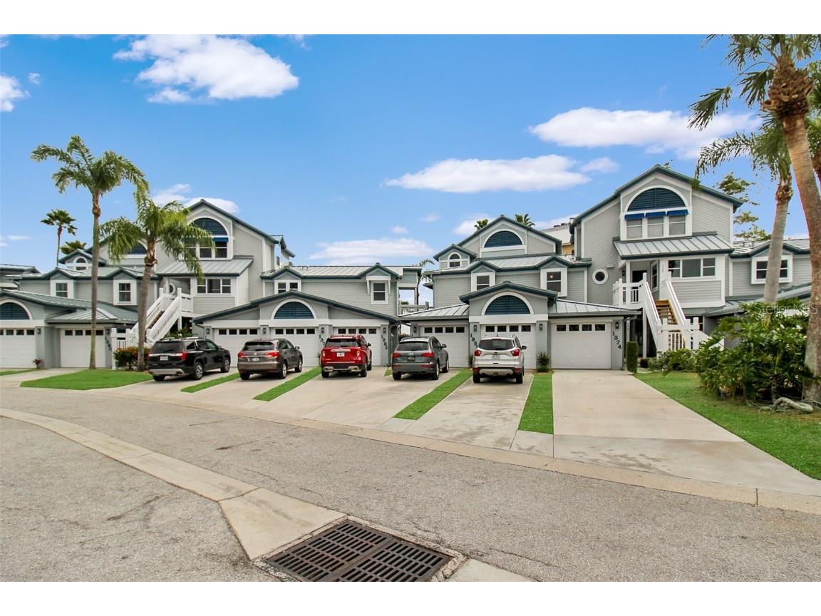 1366 Siesta Bayside Drive #1366-F Sarasota FL 34242 A4598685 image1