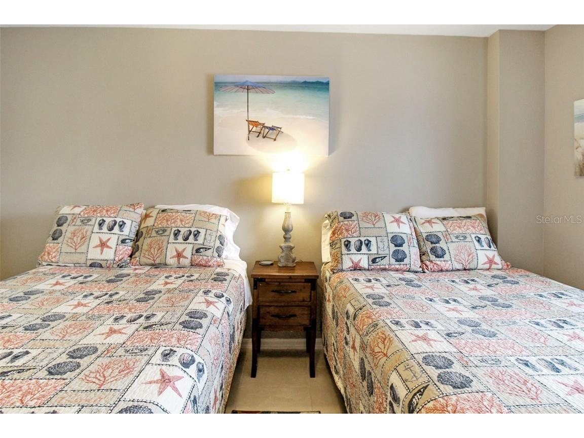 1366 Siesta Bayside Drive #1366-F Sarasota FL 34242 A4598685 image27