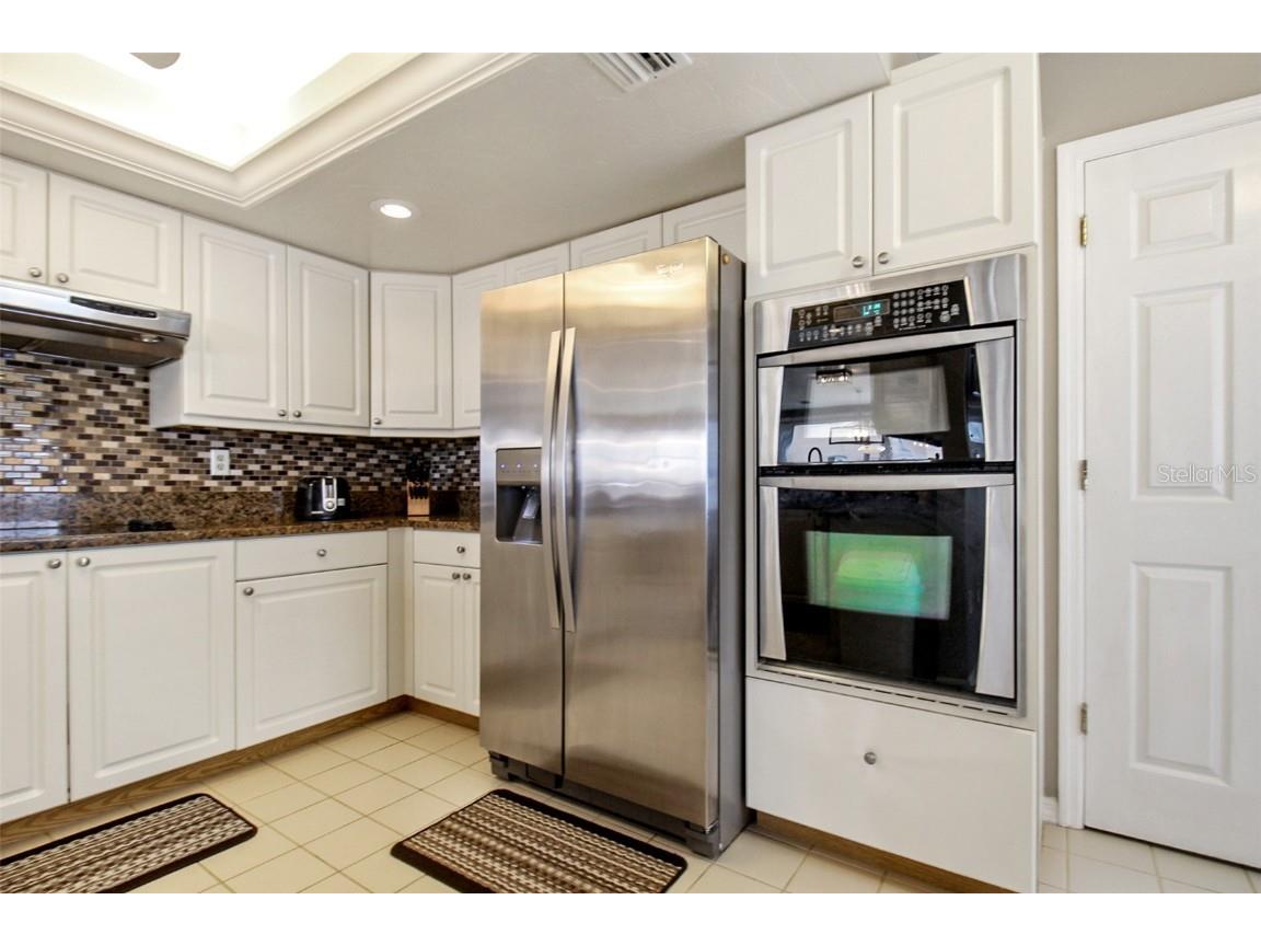 1366 Siesta Bayside Drive #1366-F Sarasota FL 34242 A4598685 image39