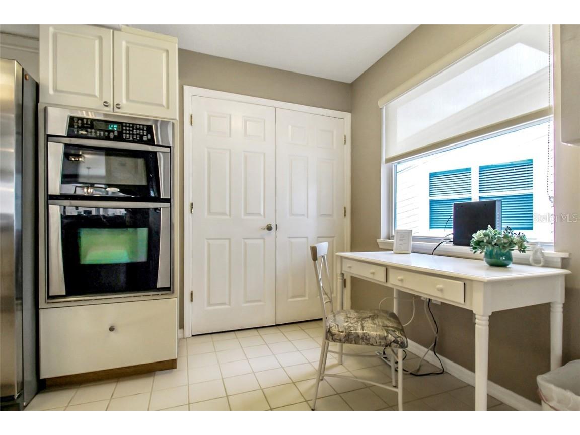 1366 Siesta Bayside Drive #1366-F Sarasota FL 34242 A4598685 image41