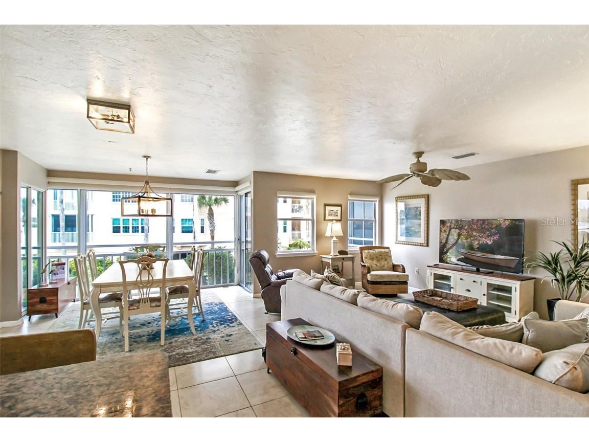 1366 Siesta Bayside Drive #1366-F Sarasota FL 34242 A4598685 image43