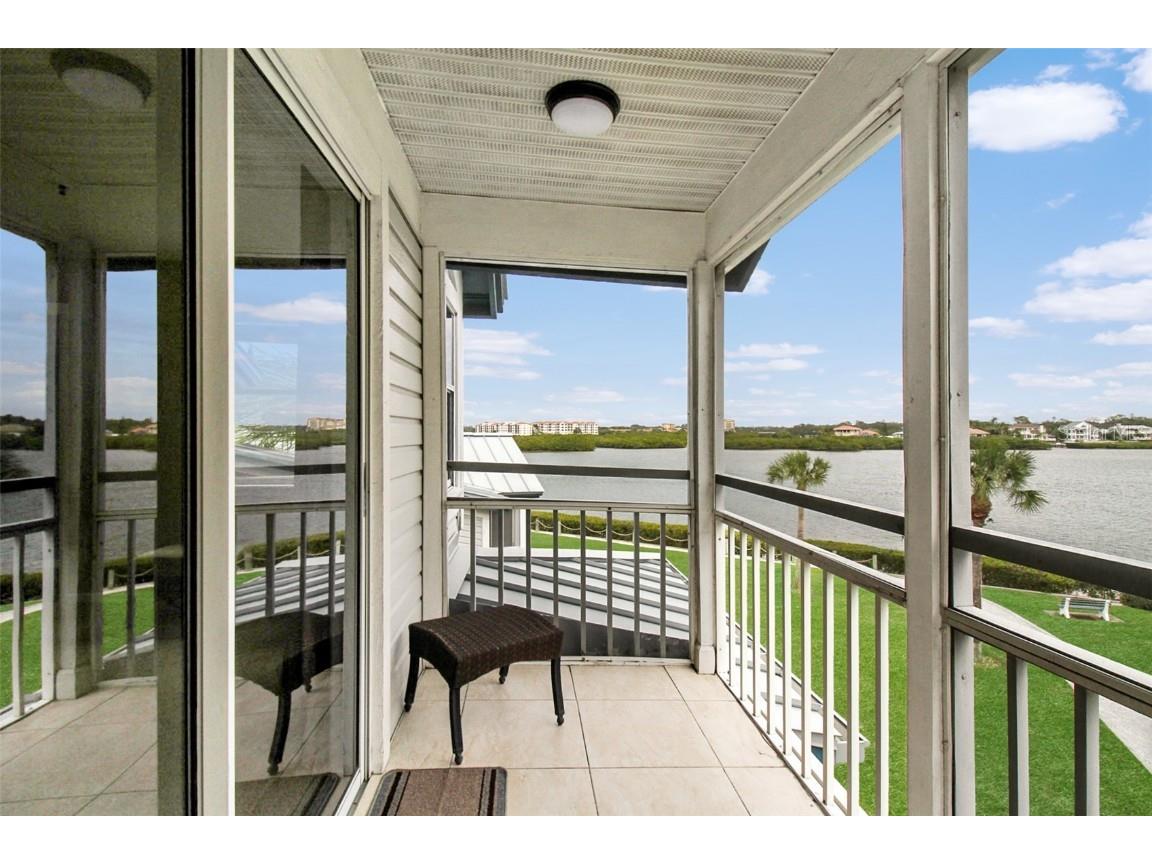 1366 Siesta Bayside Drive #1366-F Sarasota FL 34242 A4598685 image51