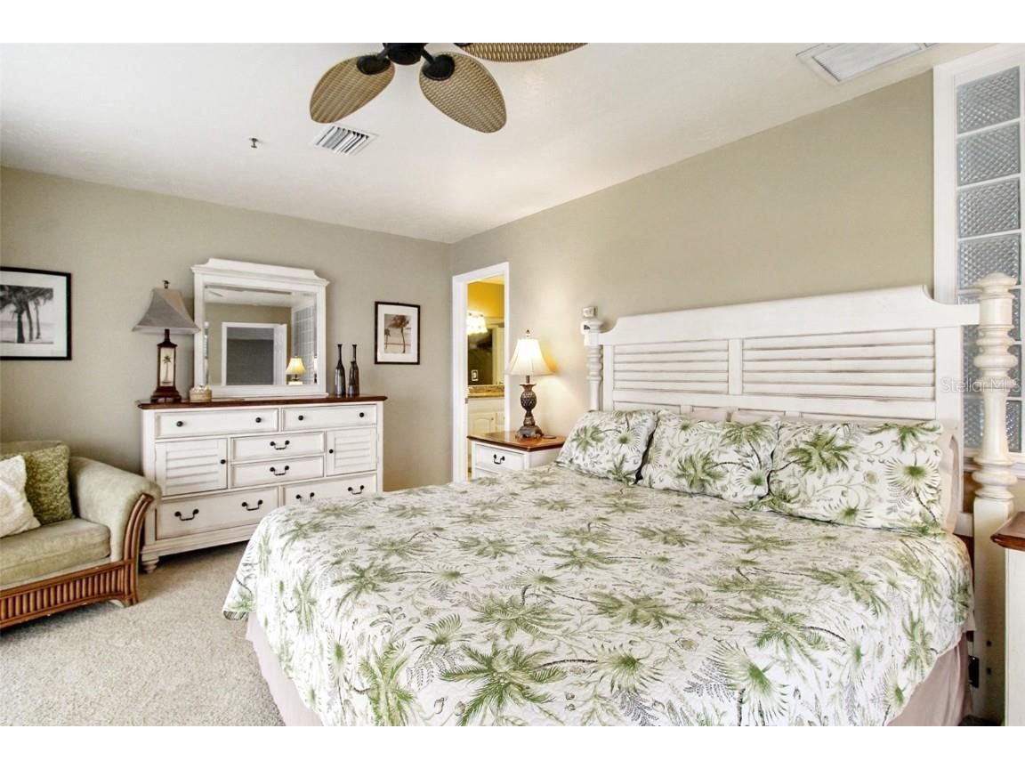 1366 Siesta Bayside Drive #1366-F Sarasota FL 34242 A4598685 image52