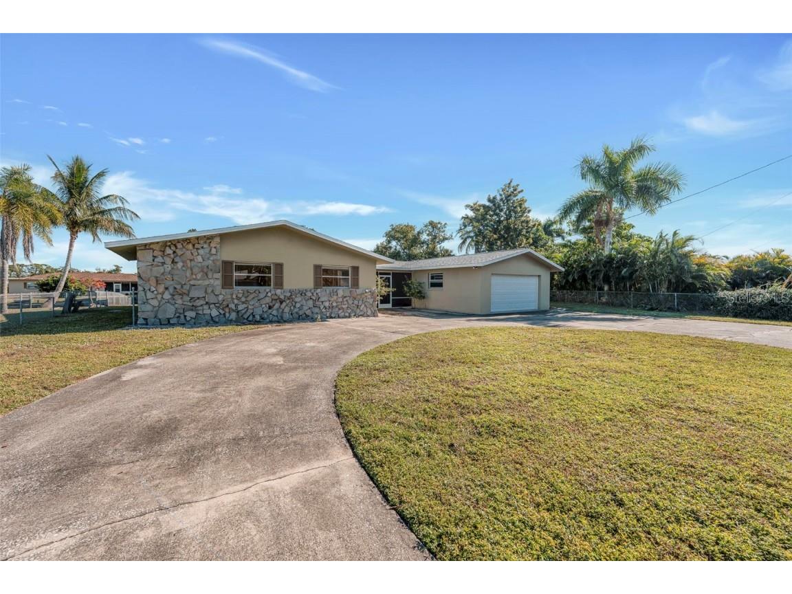 1366 Sunrise Drive North Fort Myers FL 33917 C7517811 image42