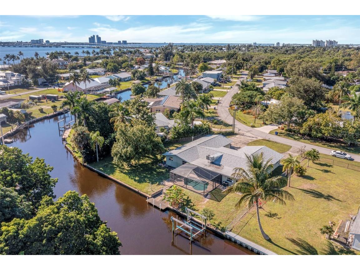 1366 Sunrise Drive North Fort Myers FL 33917 C7517811 image45