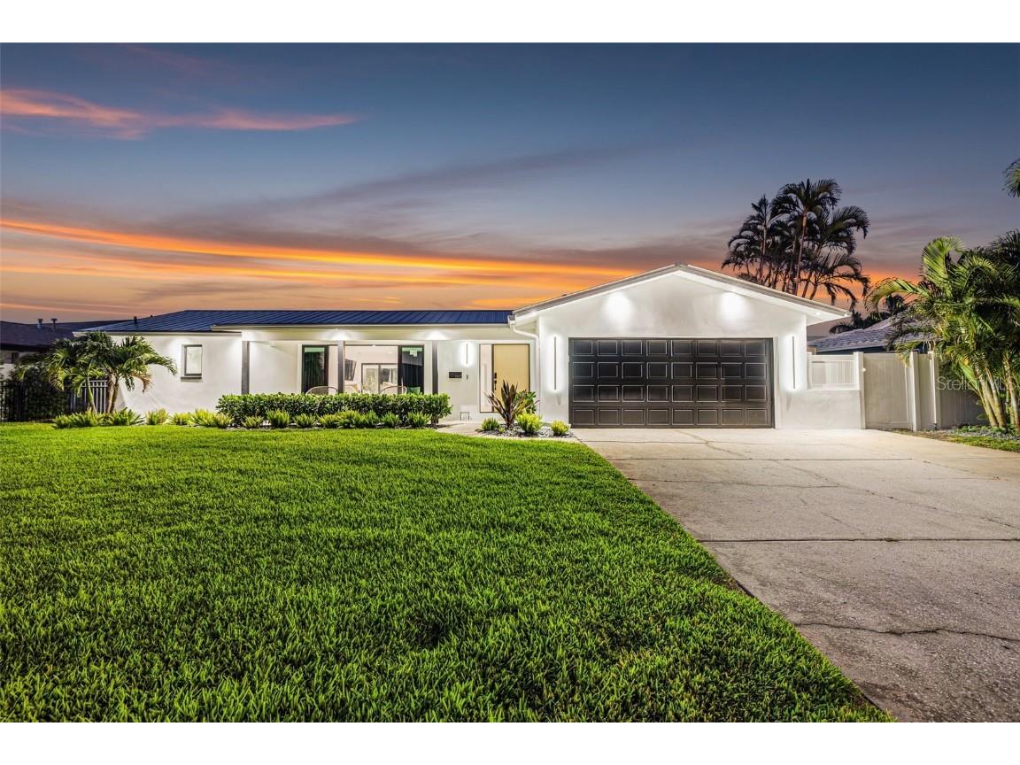 1367 51st Avenue NE Saint Petersburg FL 33703 - PLACIDO BAYOU / TAMPA BAY TB8370059 image1