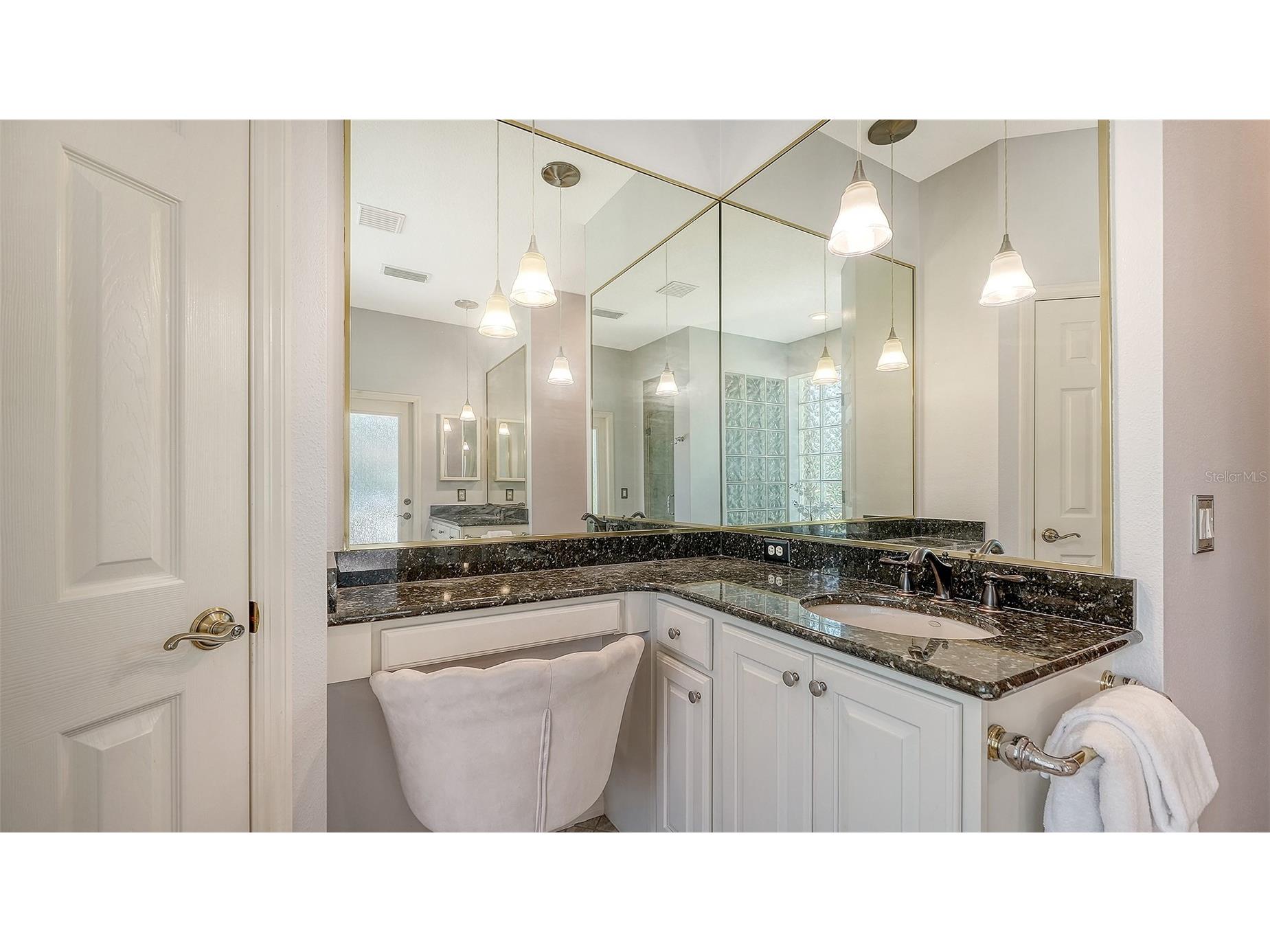 1367 Thornapple Drive Osprey FL 34229 A4695210 image32