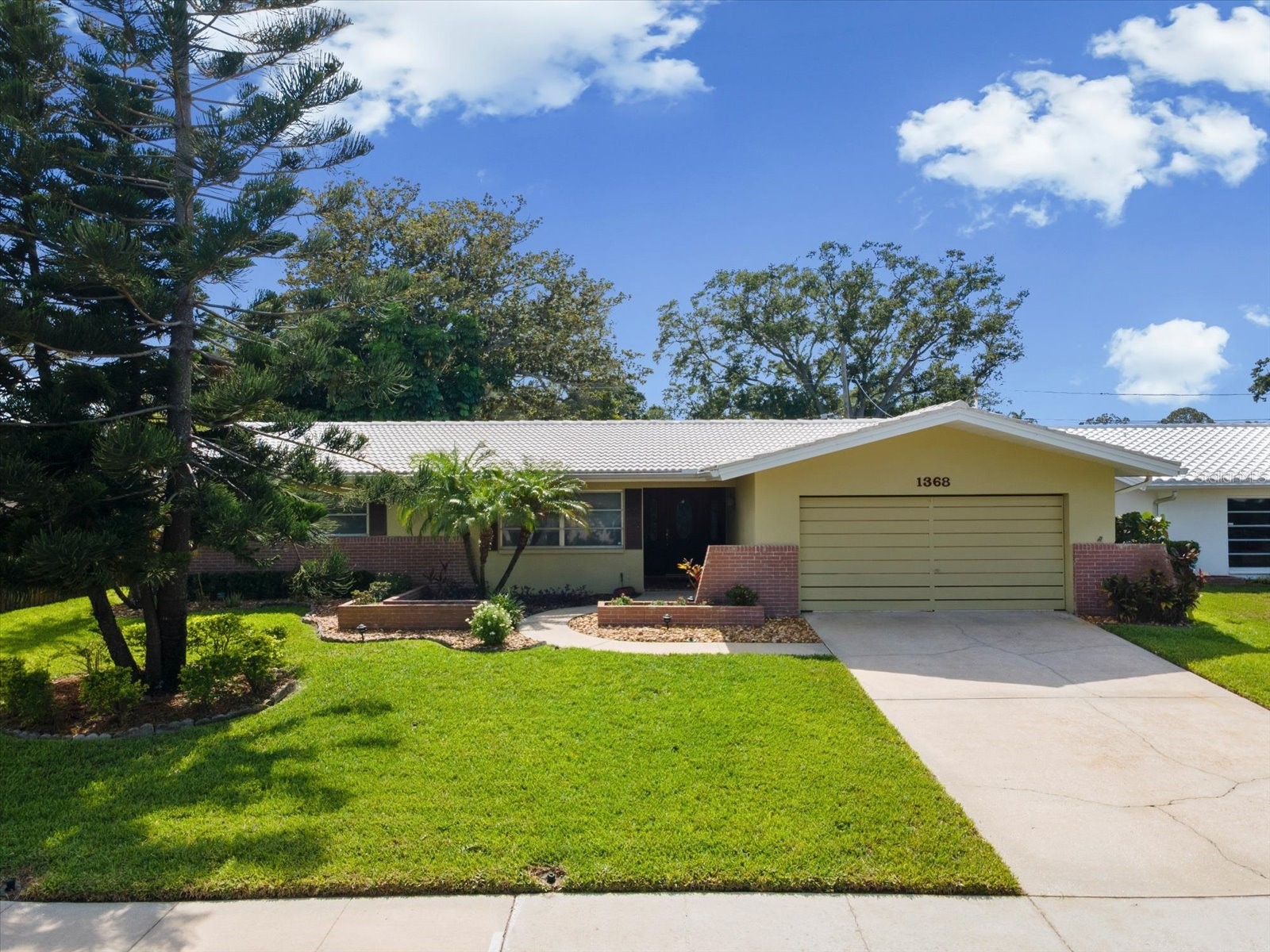 1368 S Hercules Avenue Clearwater FL 33764 W7886120 image1