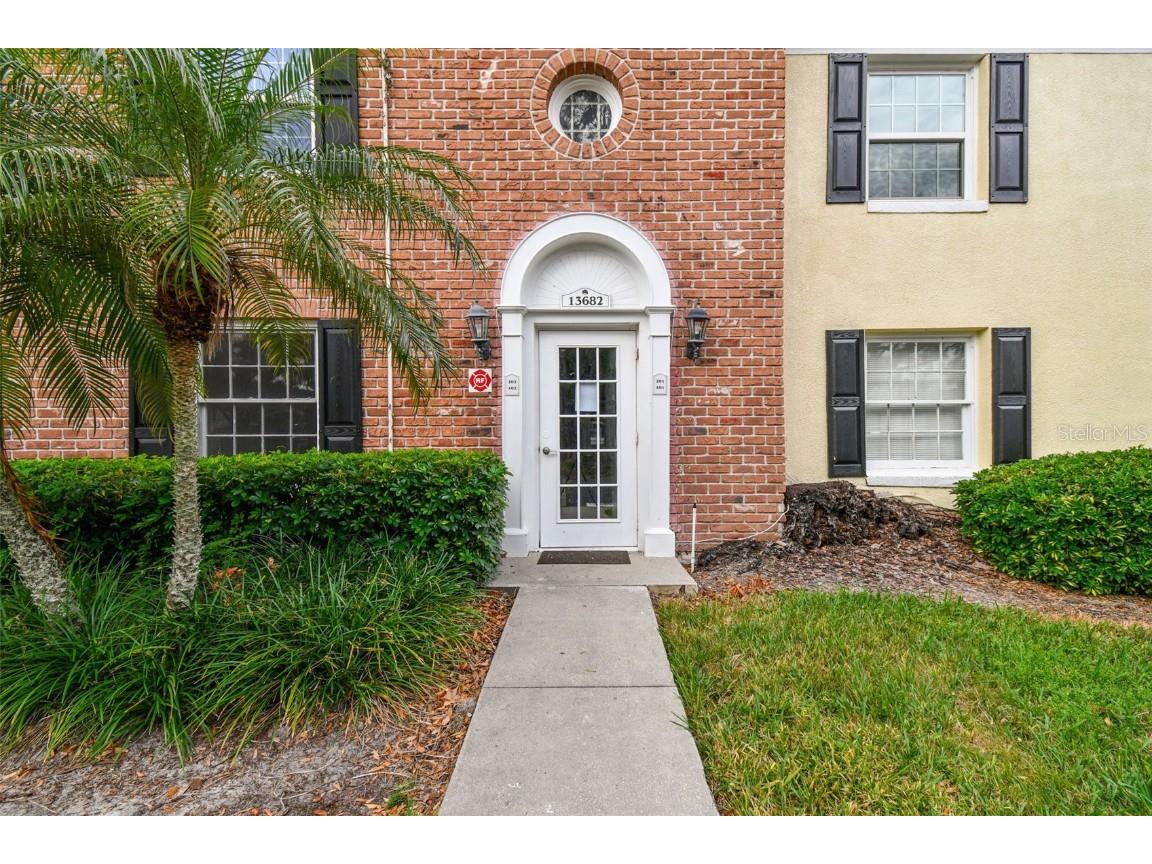 13682 Orange Sunset Drive #102 Tampa FL 33618 - LAKE MAGDALENE TB8330261 image1