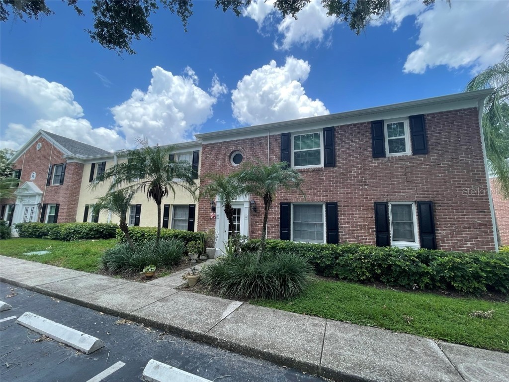 13686 Orange Sunset Drive #201 Tampa FL 33618 T3456758 image1
