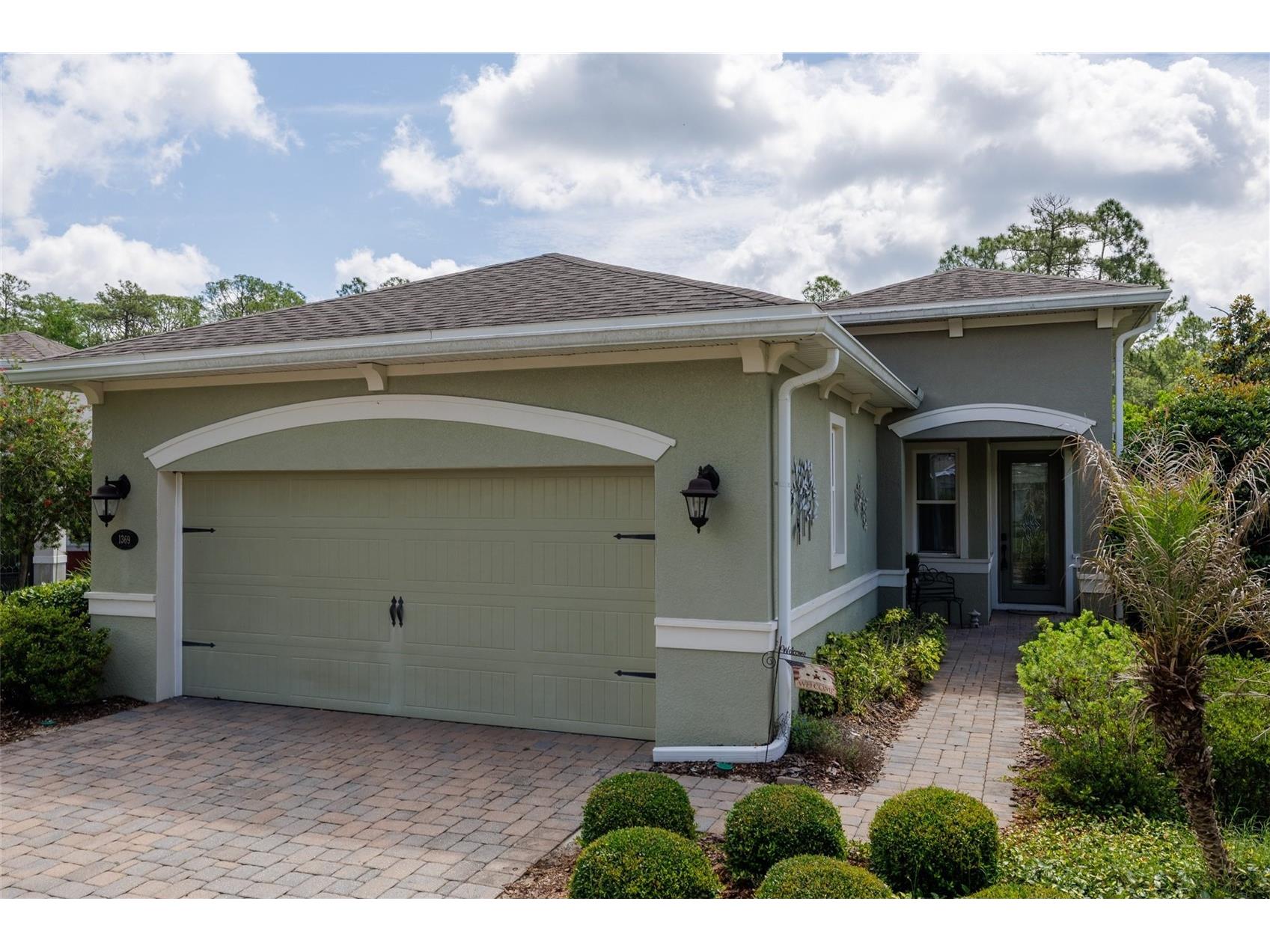1369 Hayton Avenue Deland FL 32724 V4948110 image1