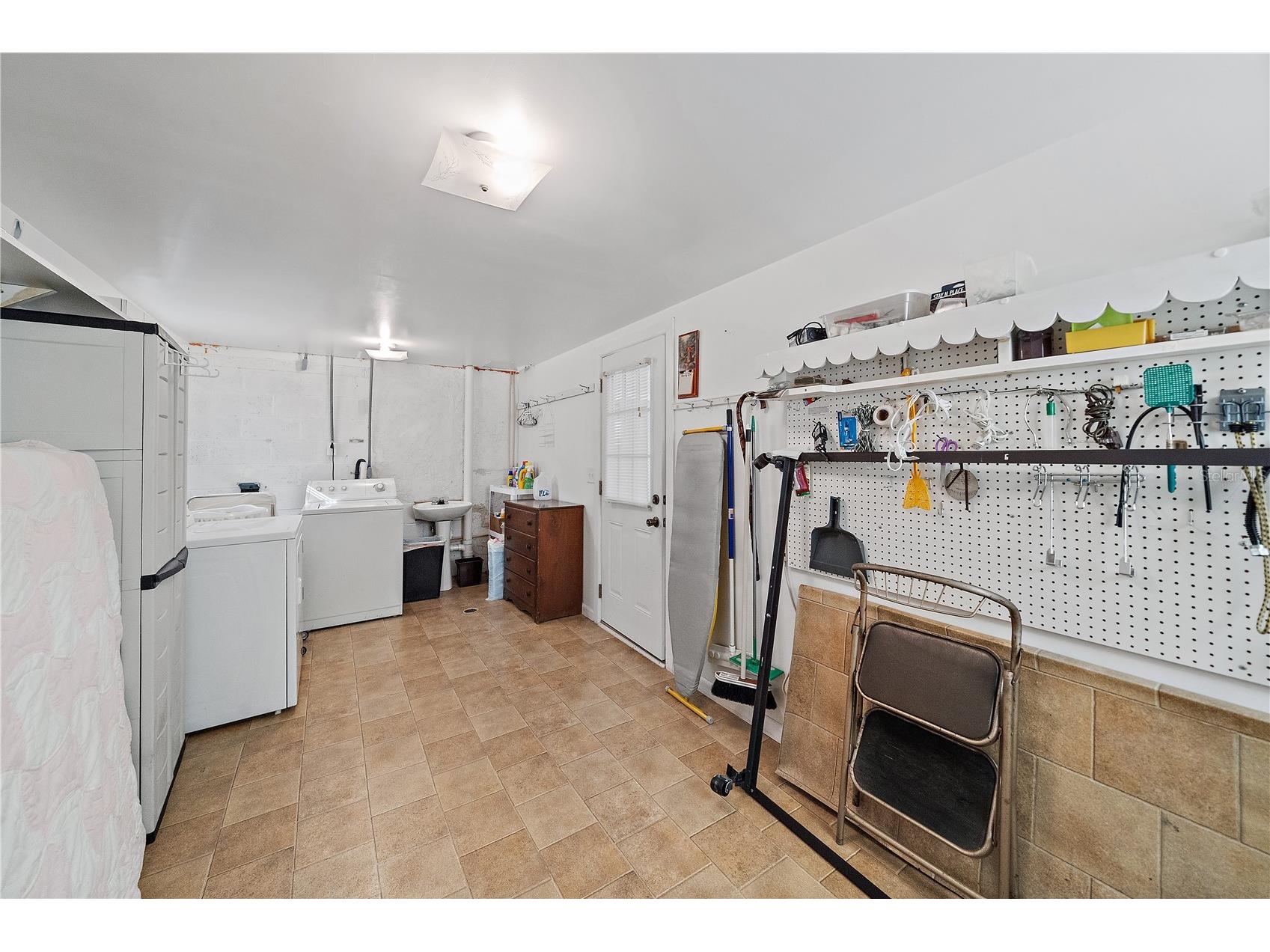 1369 Kruppa Avenue Sarasota FL 34239 A4676685 image10