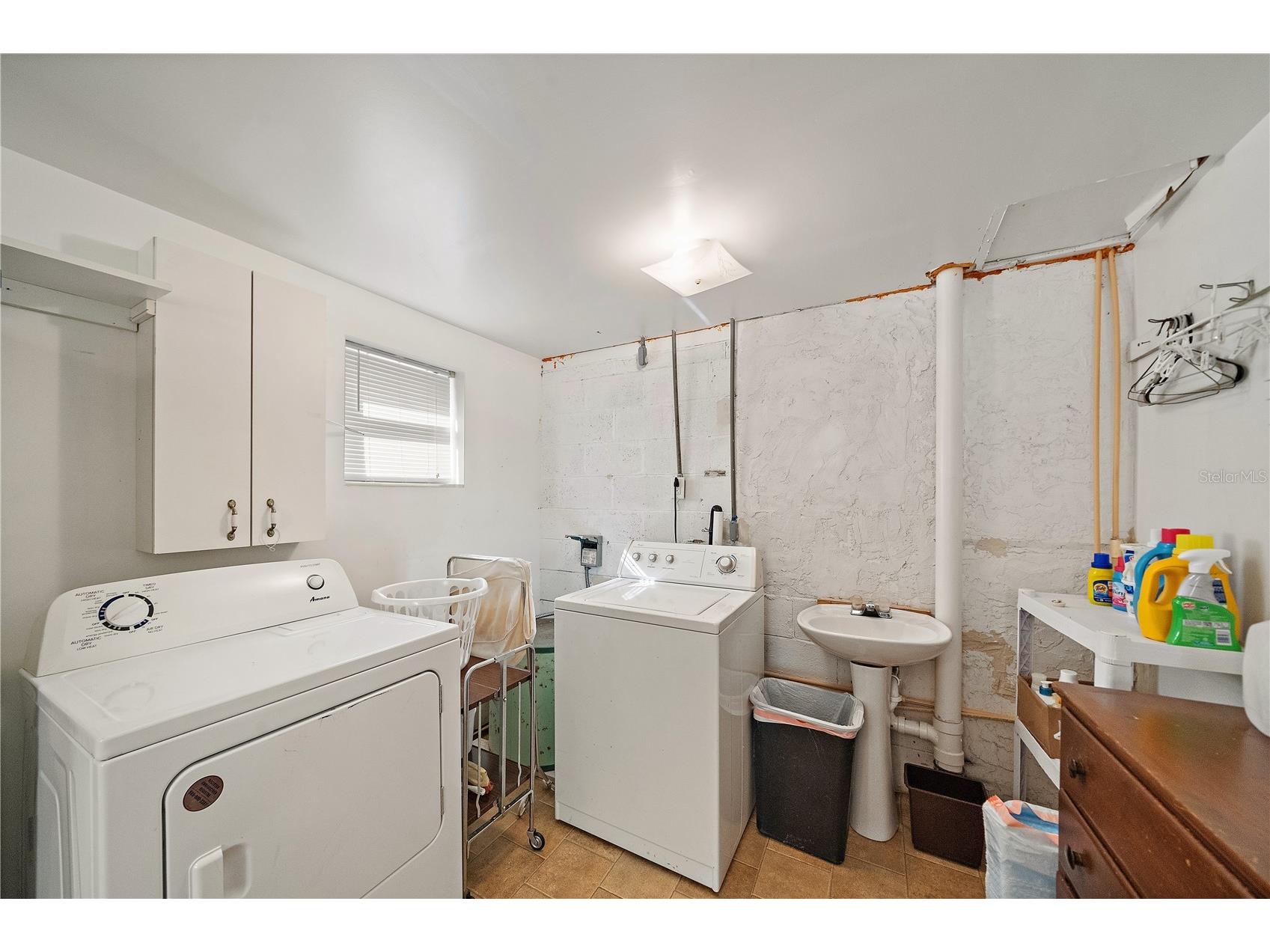 1369 Kruppa Avenue Sarasota FL 34239 A4676685 image25