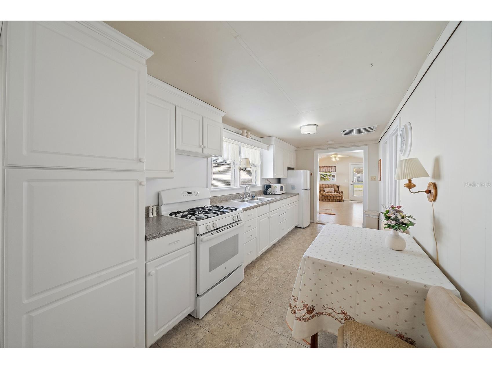 1369 Kruppa Avenue Sarasota FL 34239 A4676685 image6