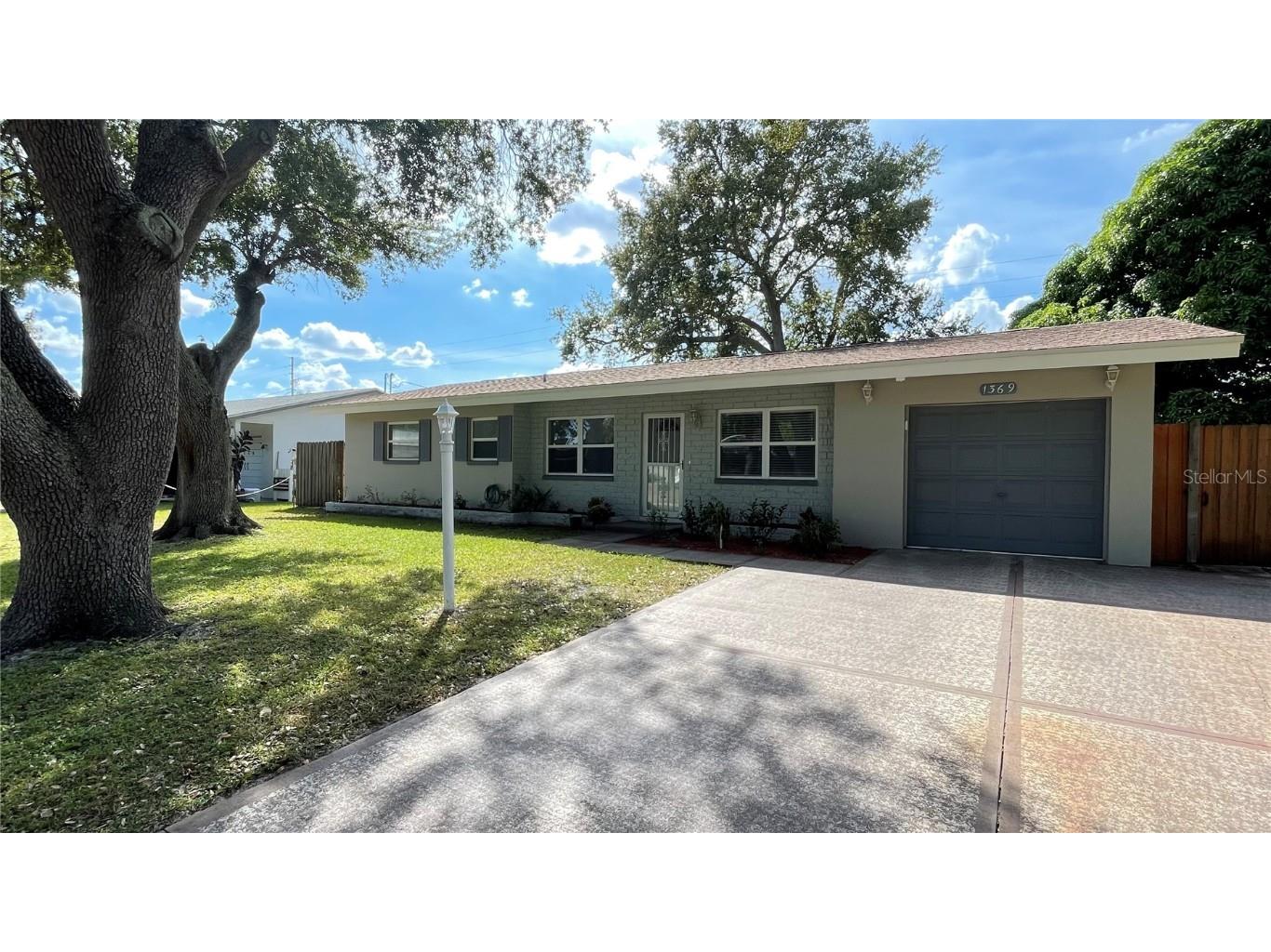1369 Regina Drive W Largo FL 33770 U8138765 image1