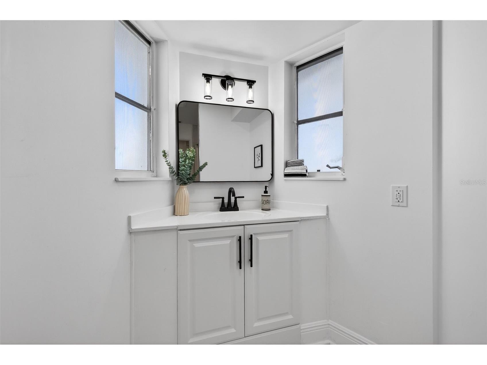 13690 87th Place N Seminole FL 33776 TB8485502 image16