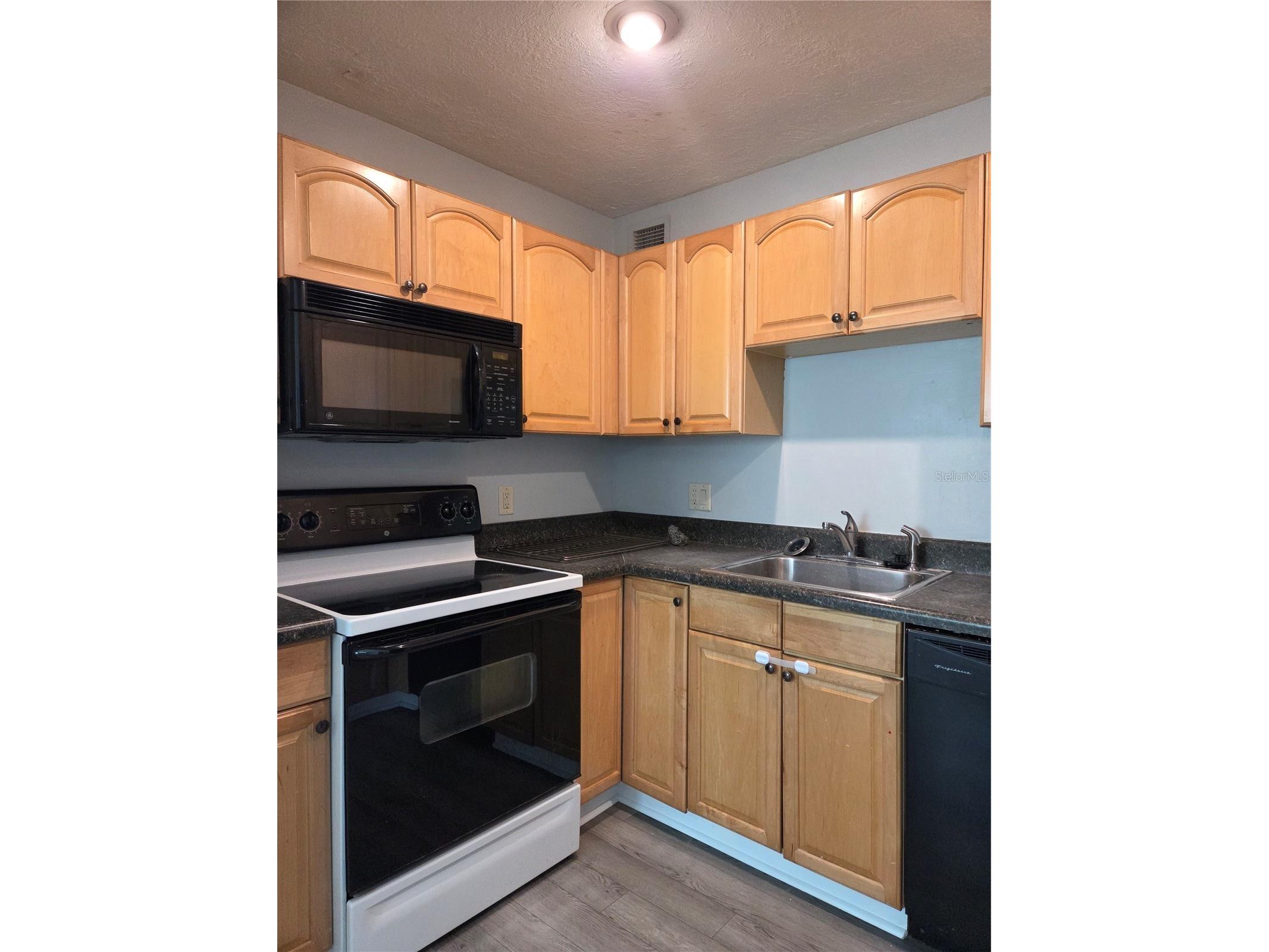 13690 Orange Sunset Drive #102 Tampa FL 33618 - LAKE MAGDALENE TB8465240 image7