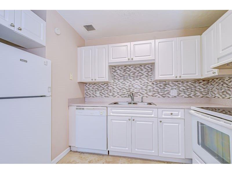 13693 Orange Sunset Drive #203 Tampa FL 33618 - LAKE MAGDALENE TB8455087 image14