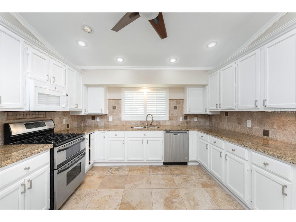 13694 Begonia Circle Port Charlotte FL 33981 - CHENILE WATERWAY D6139117 image18