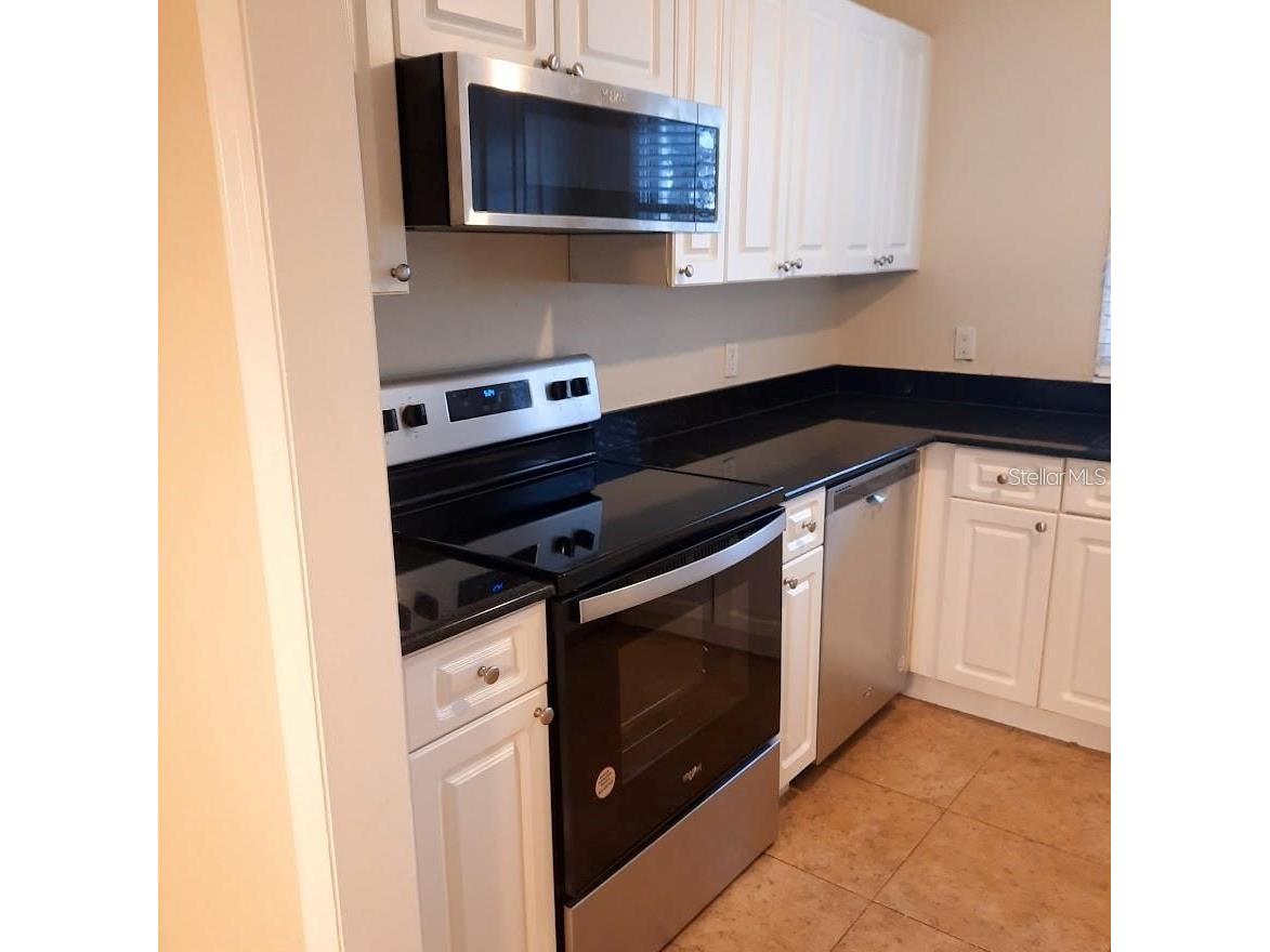 13698 Orange Sunset Drive Tampa FL 33618 TB8492337 image3