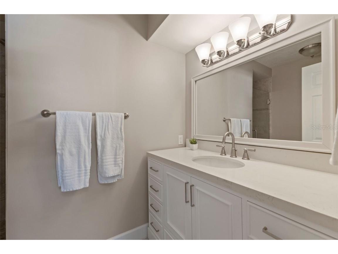 137 Avenida Messina #1 Sarasota FL 34242 A4671658 image17