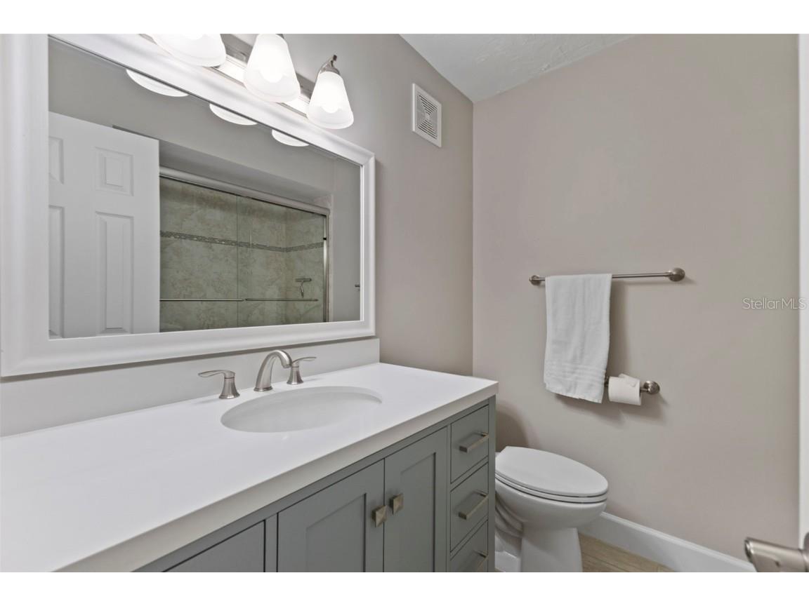 137 Avenida Messina #1 Sarasota FL 34242 A4671658 image21